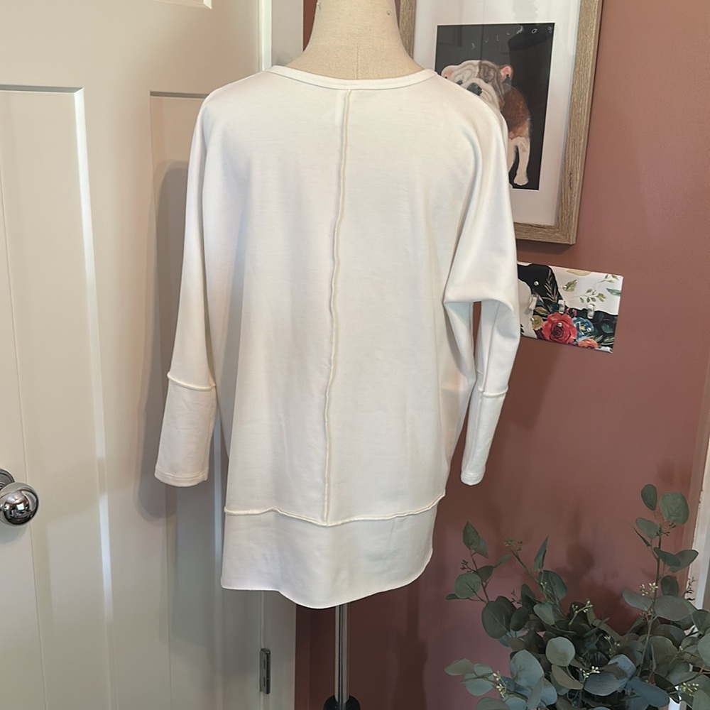 Spanx Perfect Length white 3/4 sleeve crewneck sweatshirt S exposed seams top - Picture 9 of 12